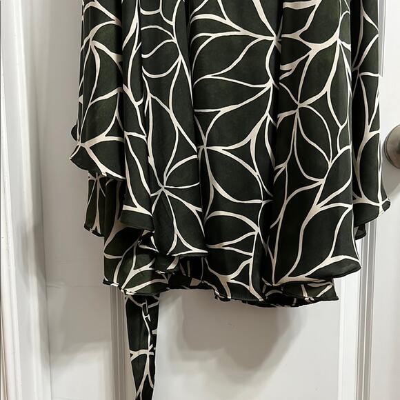 Vince Camuto Green Long Blouson Sleeve Button Front Tie at Waist A-Line - Picture 7 of 8